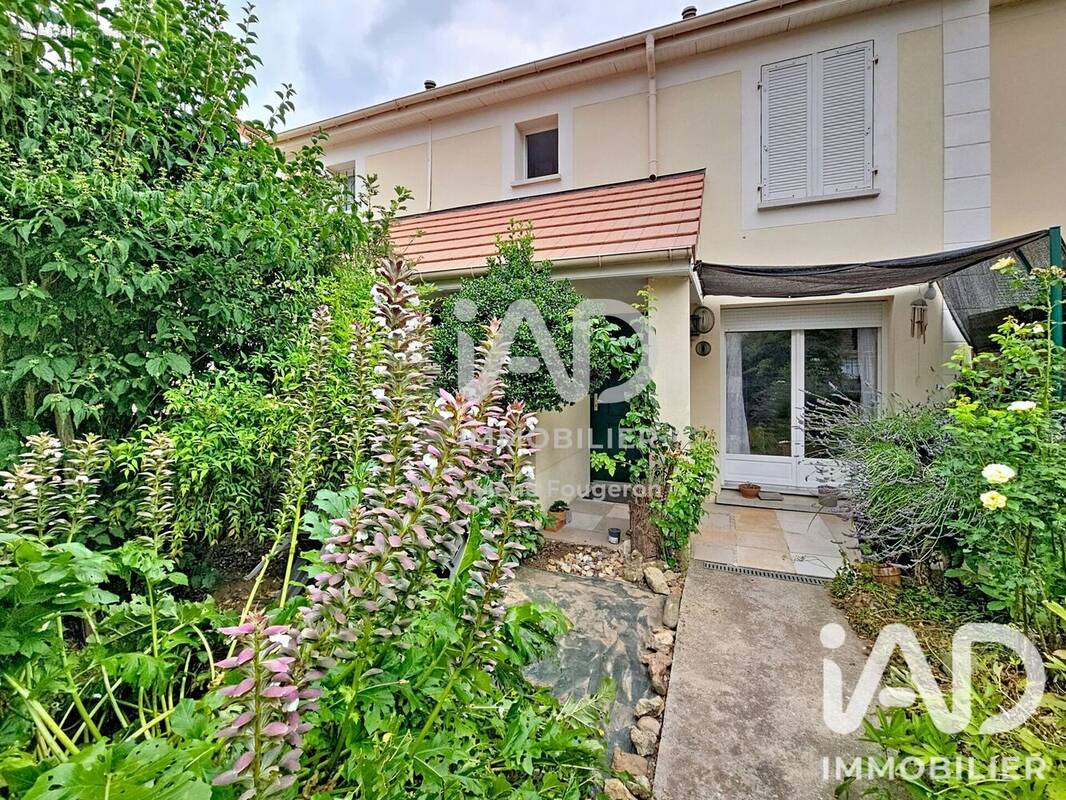 Photo 1 - Maison à COMBS-LA-VILLE