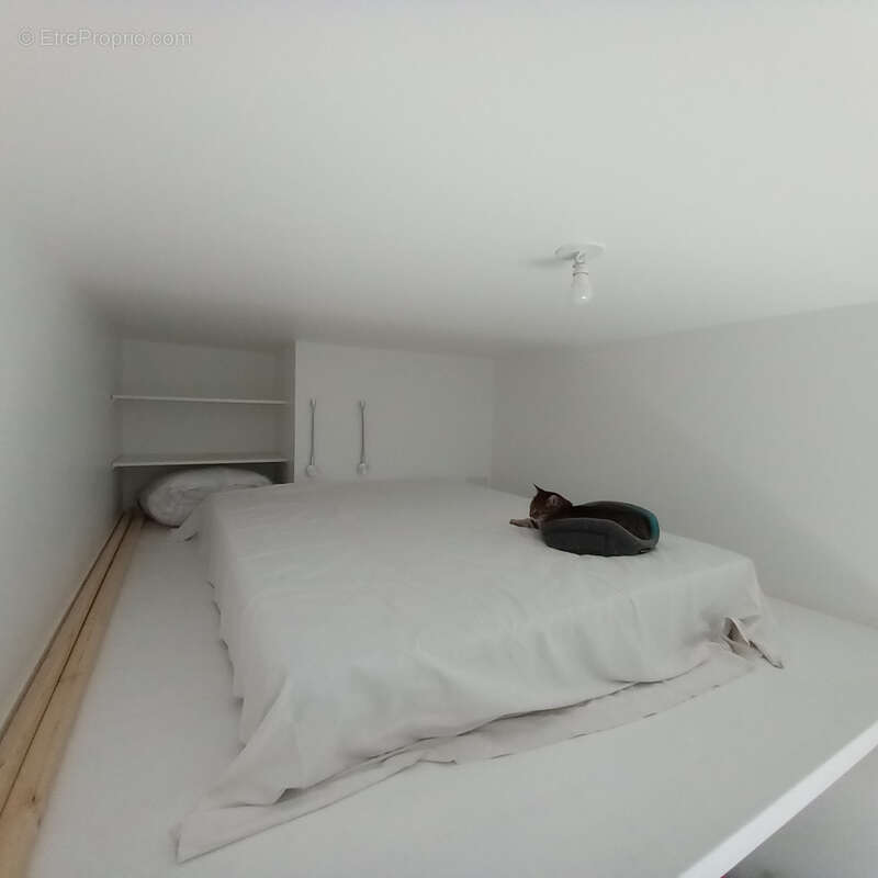 Appartement à PARAY-VIEILLE-POSTE