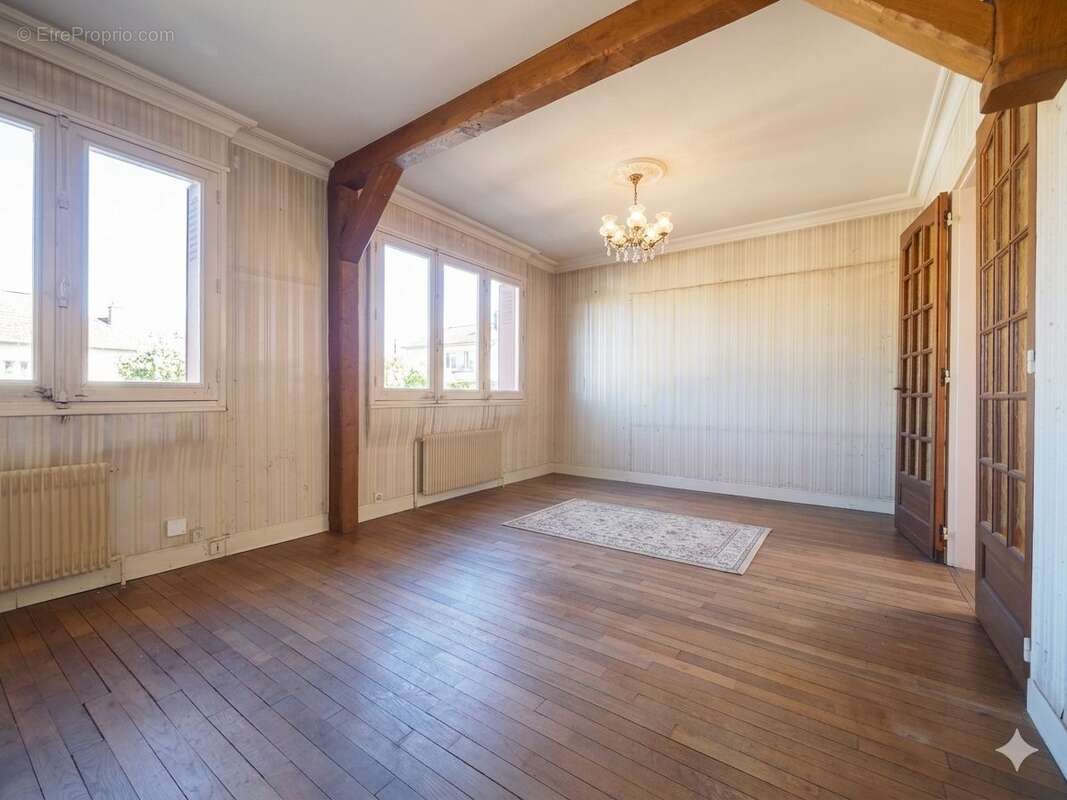 Maison à BOIS-D'ARCY