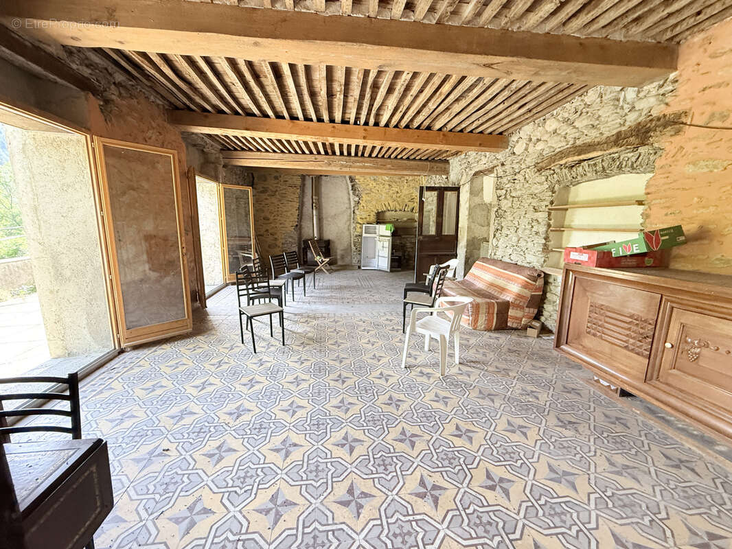 Maison à SUMENE