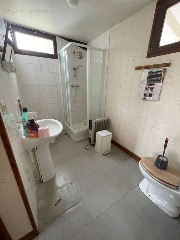 Maison de caractère à rénover – gros potentiel et grands projets ! - photo 6