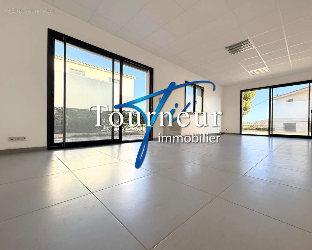 Commerce à SANARY-SUR-MER