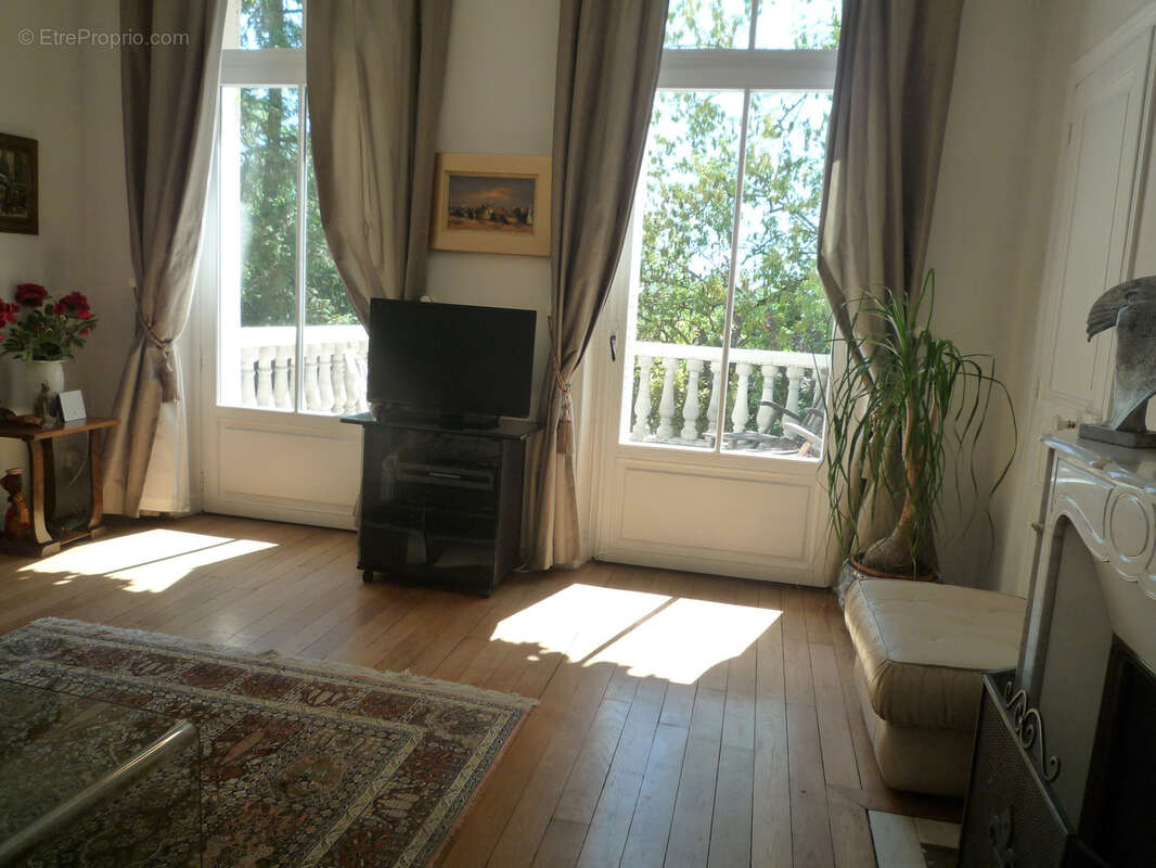 CHATEAU THIERRY  à vendre belle maison bourgeoise de 254 m2 dans un parc clos de 1372 m2 - photo 25