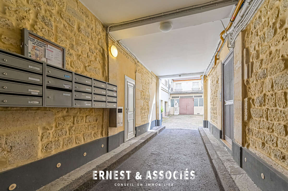Appartement à PARIS-10E