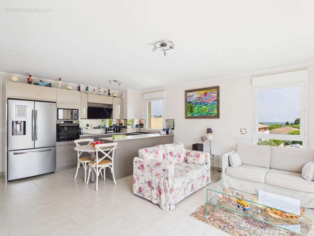 Appartement à VILLENEUVE-LES-AVIGNON