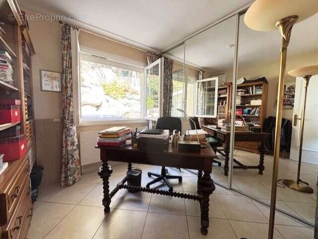 Maison à SAINT-GENEST-LERPT