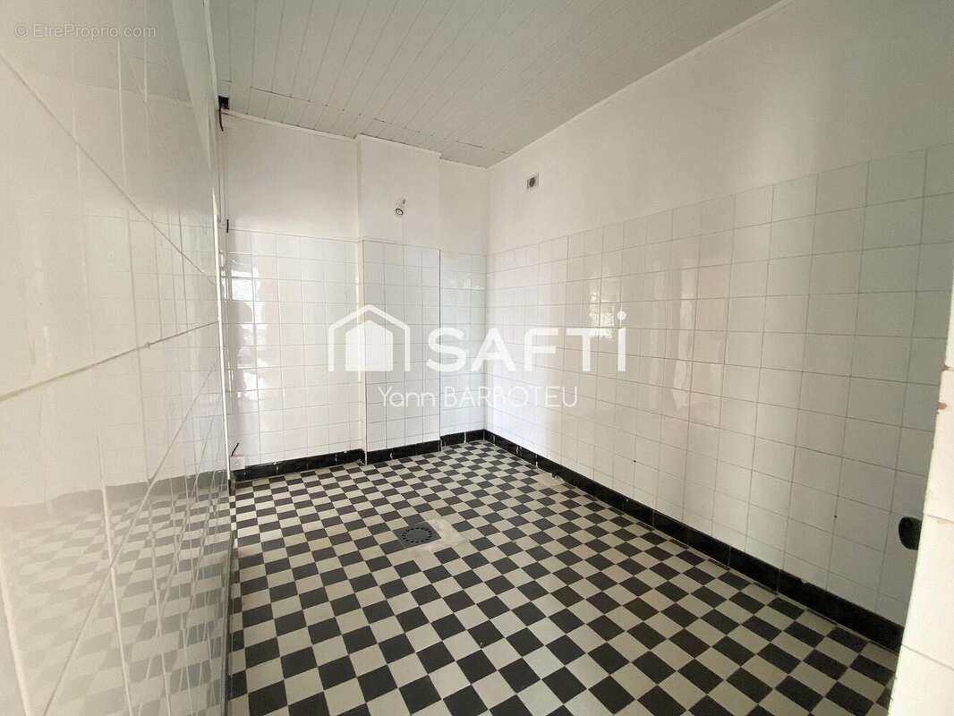 Photo 7 - Commerce à SAINT-CYPRIEN