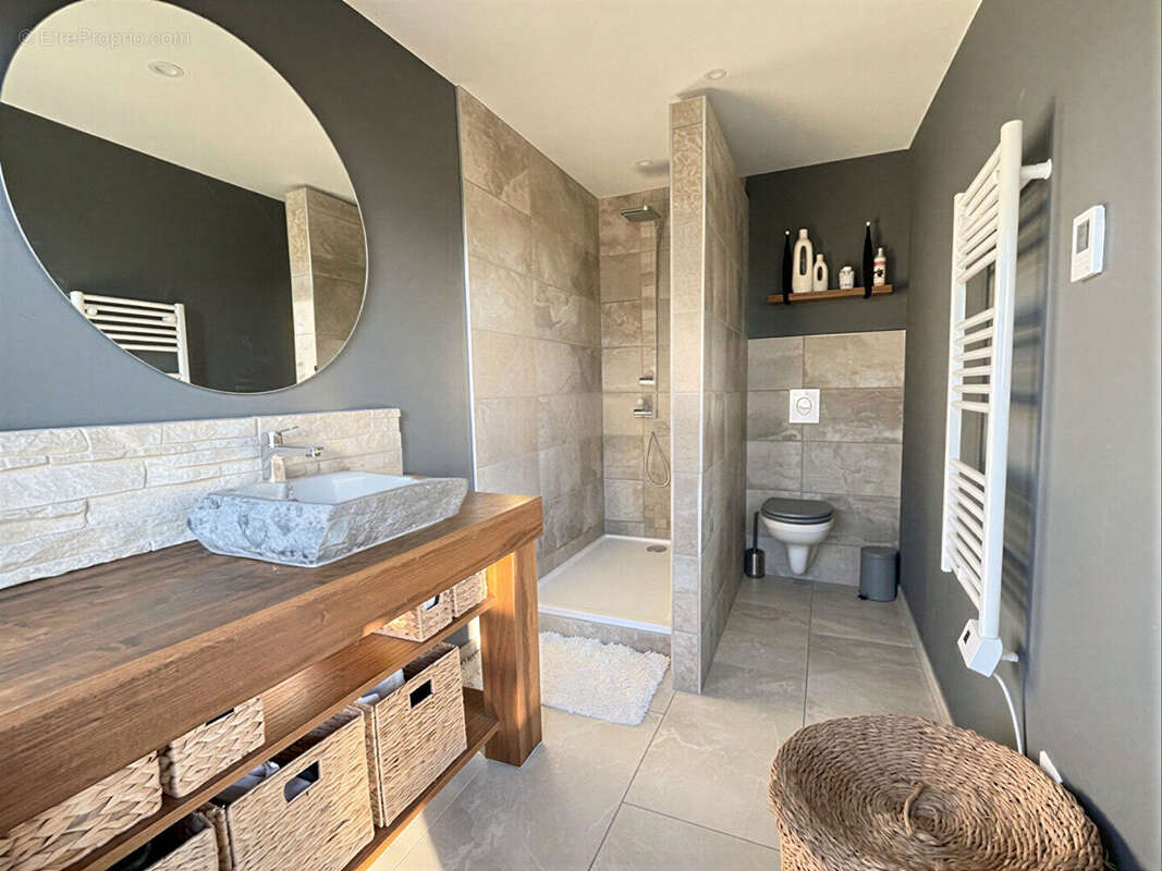 Appartement à AMNEVILLE