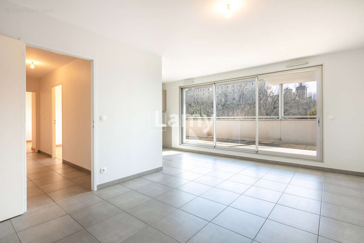 Appartement à LA TRONCHE