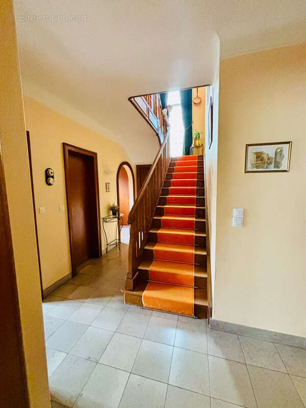 MAISON Quartier Vacquinière - 163 m2 - 4 chambres - Jardin - Garage - photo 8