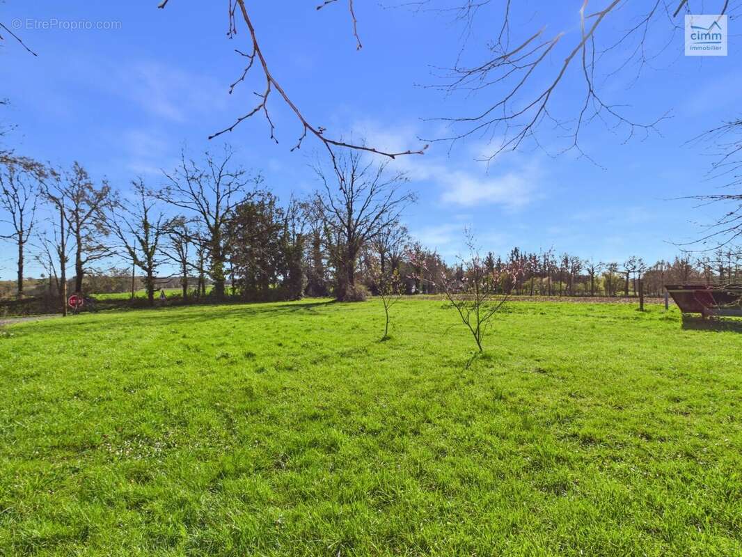 Maison à LES BRULAIS