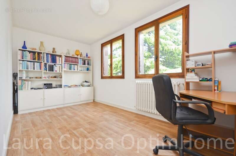 Appartement à FRESNES