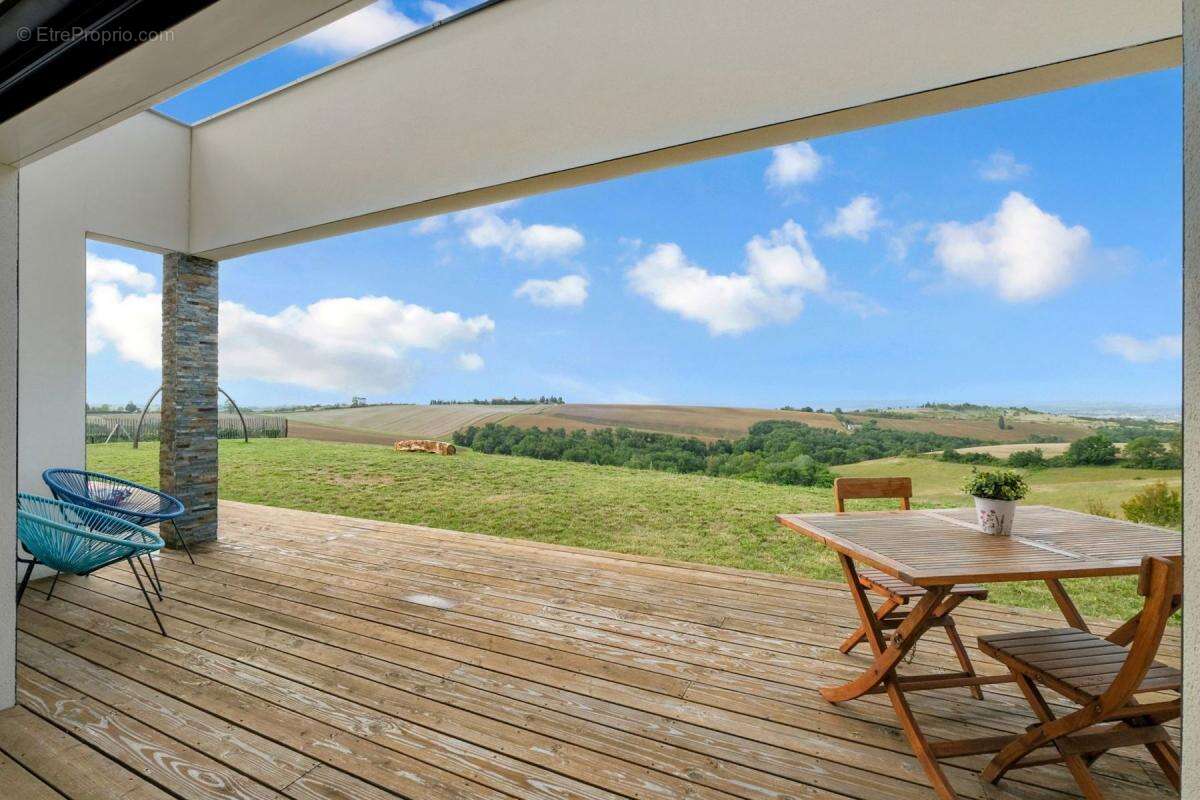 Maison à LACROIX-FALGARDE