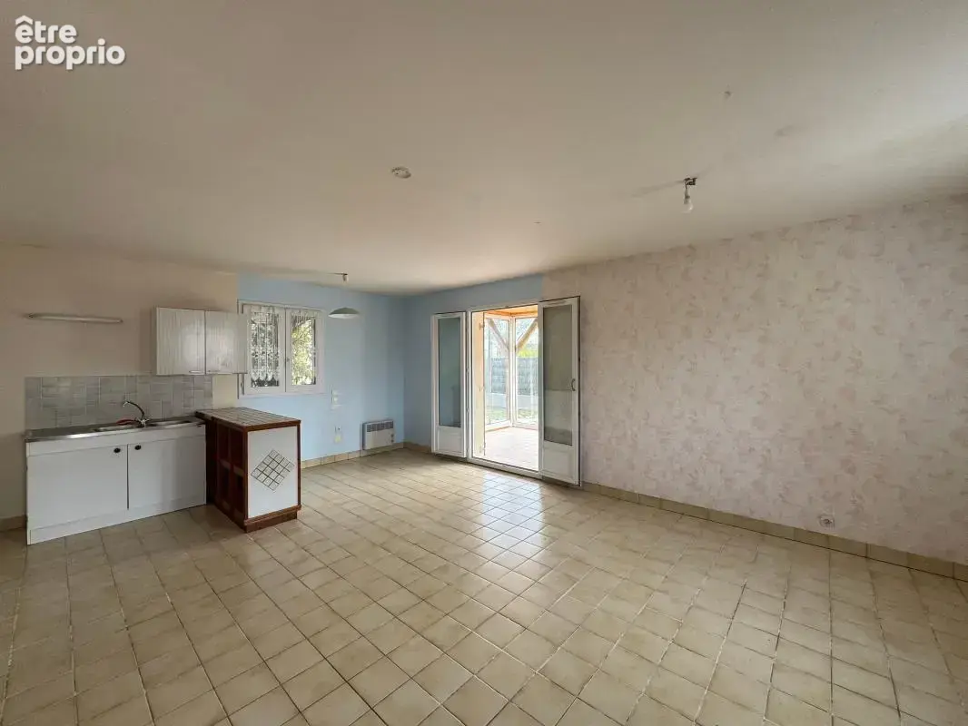 ARZON – Maison avec véranda, jardin arboré et beau potentiel de rénovation - photo 2