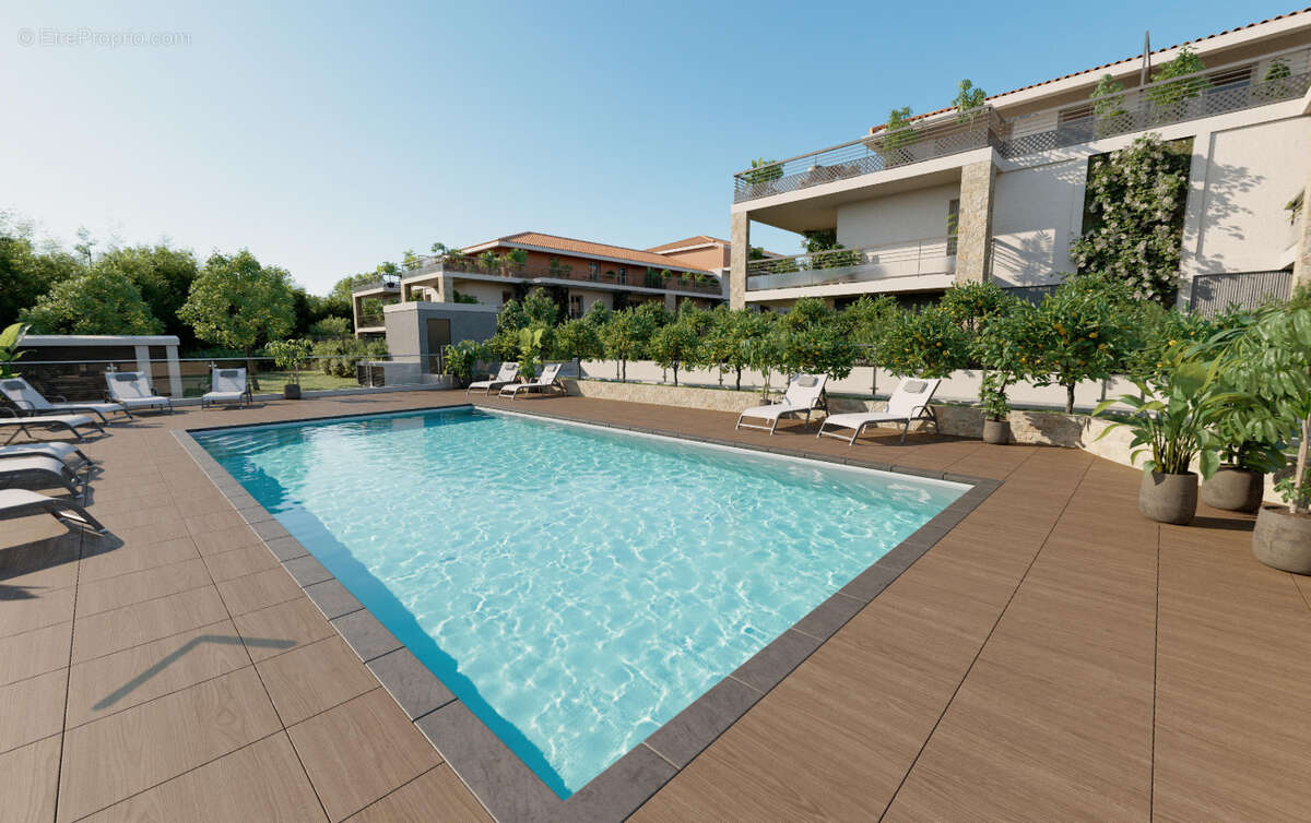 Appartement à VALLAURIS