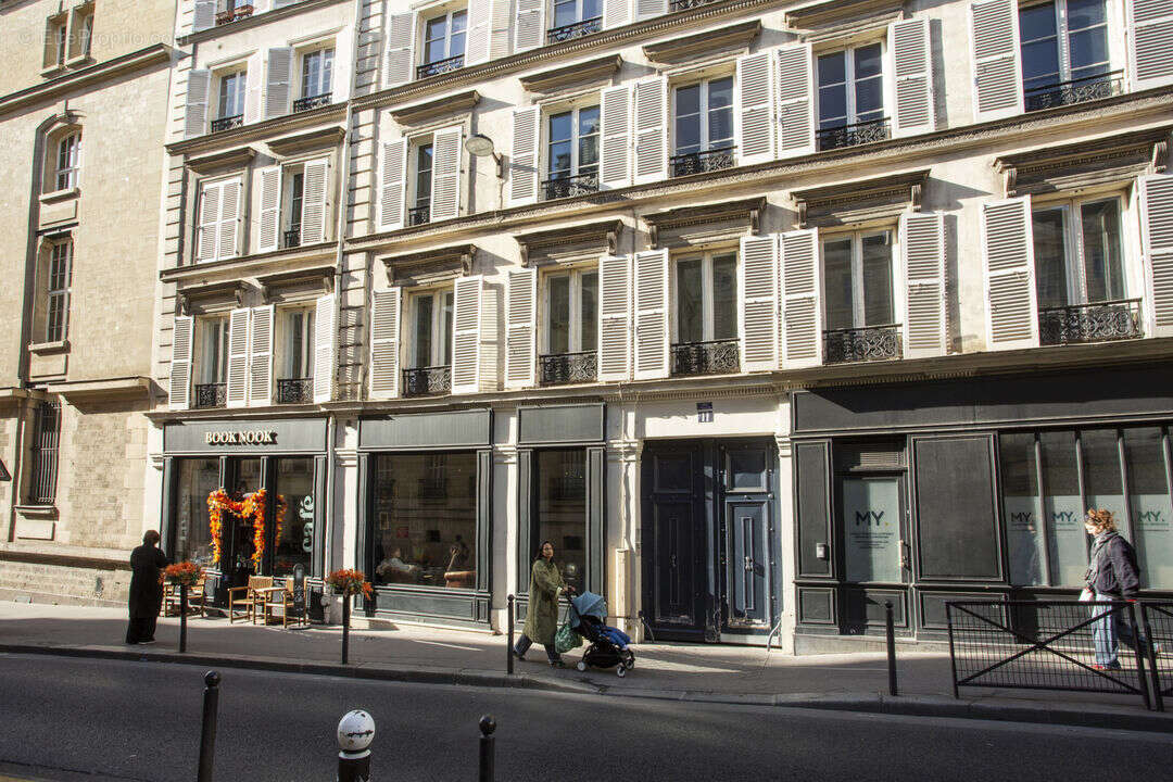 Appartement à PARIS-9E