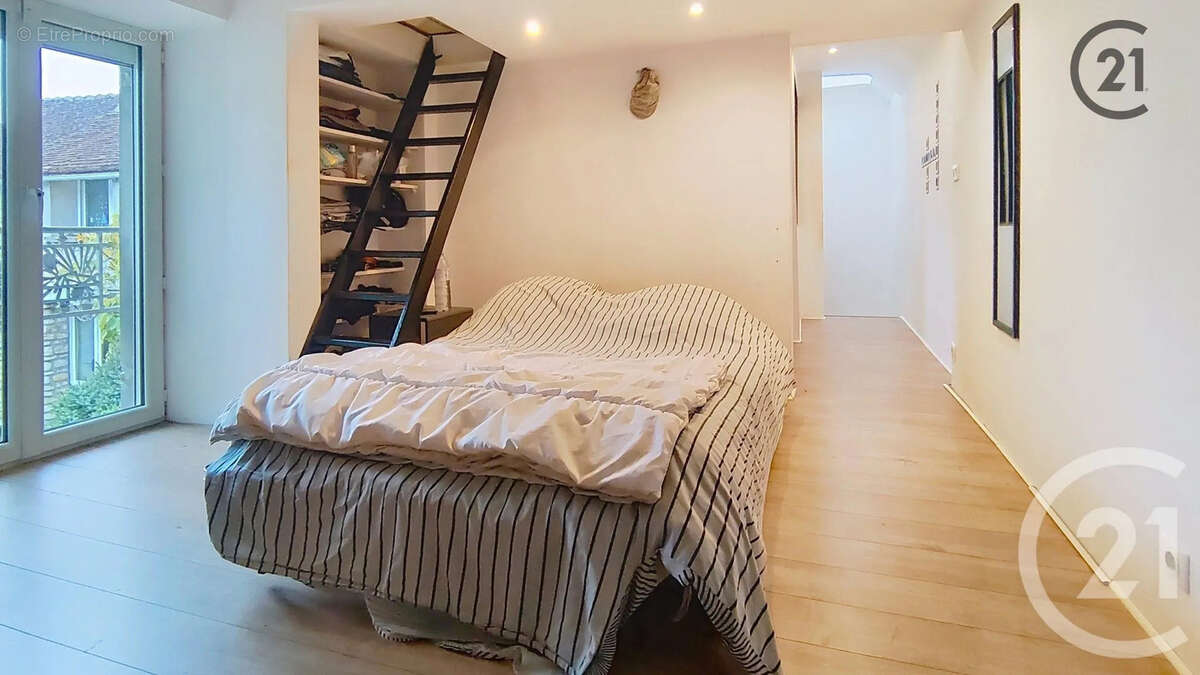 Maison à VERT-SAINT-DENIS