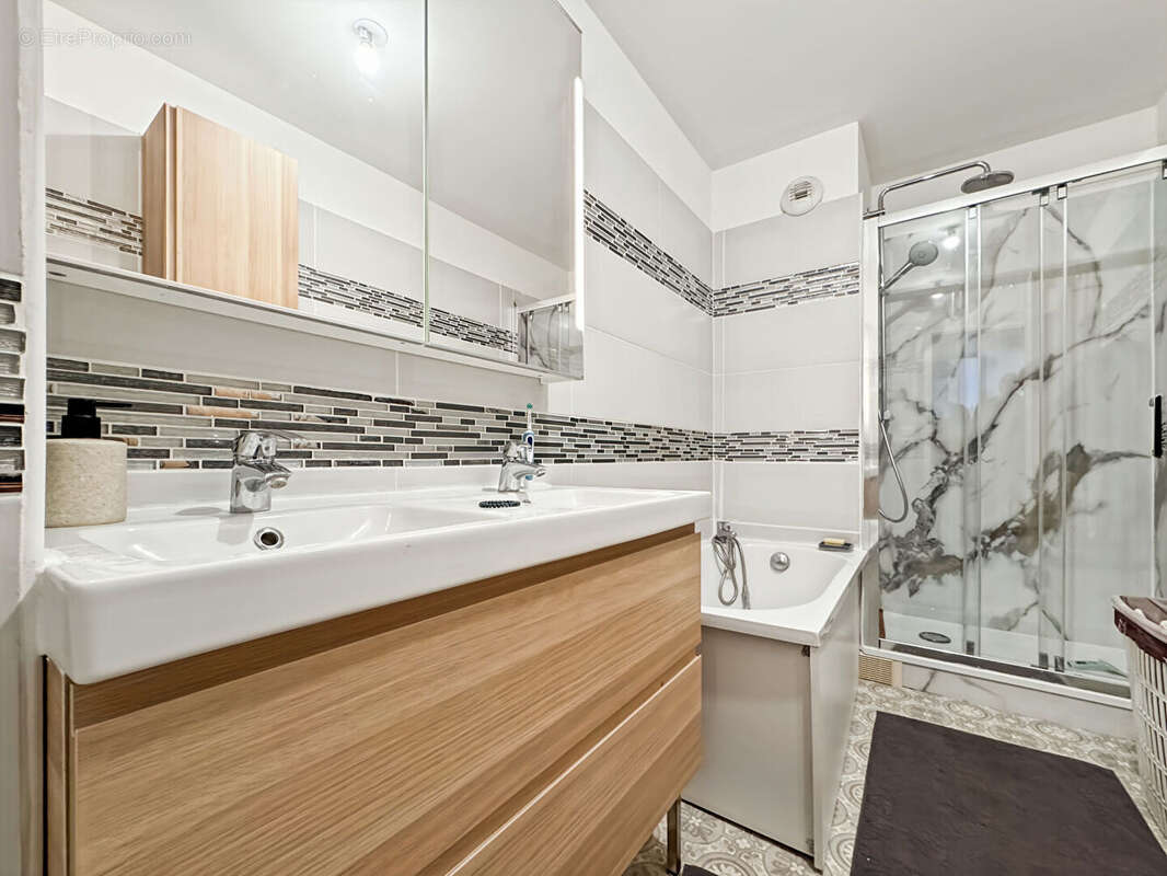 Appartement à ROSNY-SOUS-BOIS