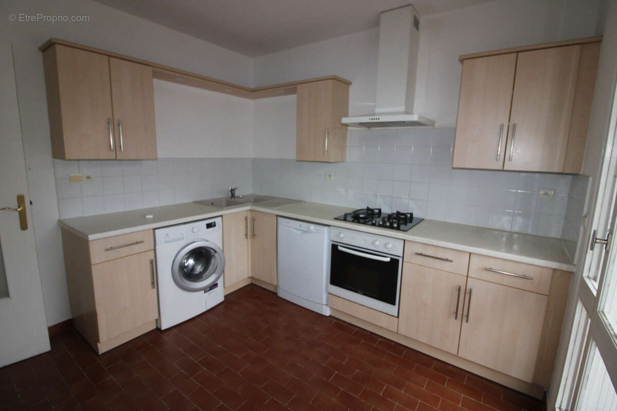 Appartement p4 ascenseur parking cave. - photo 3