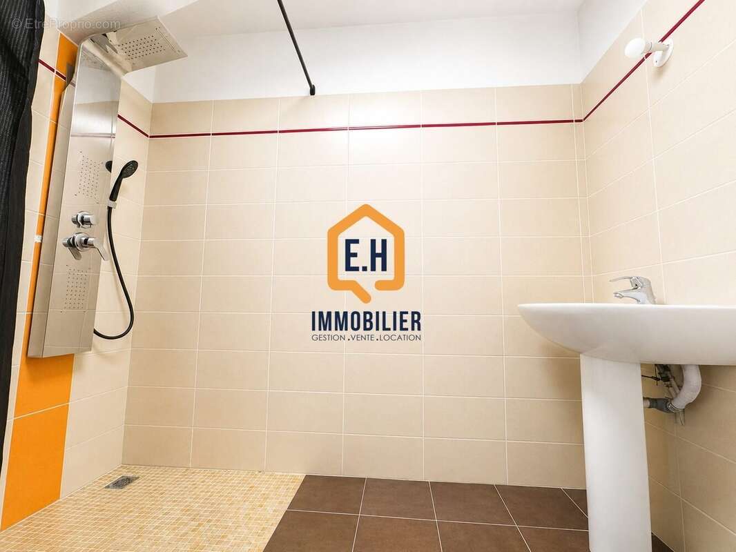 Maison 83 m² à Cuers  - photo 8