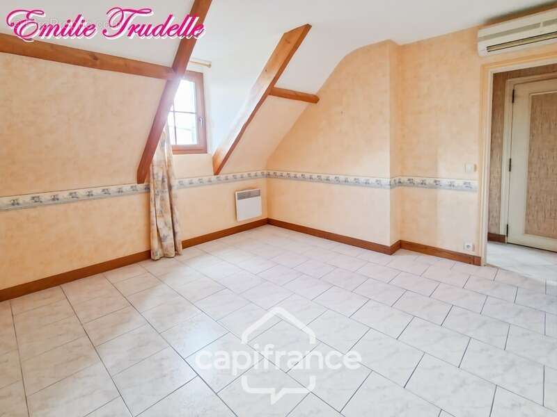 Maison à vendre 8 pièces RUILLE SUR LOIR (72) Pavillon familial de 5/6 chambres sur 205 m² avec garage quadruple - photo 13