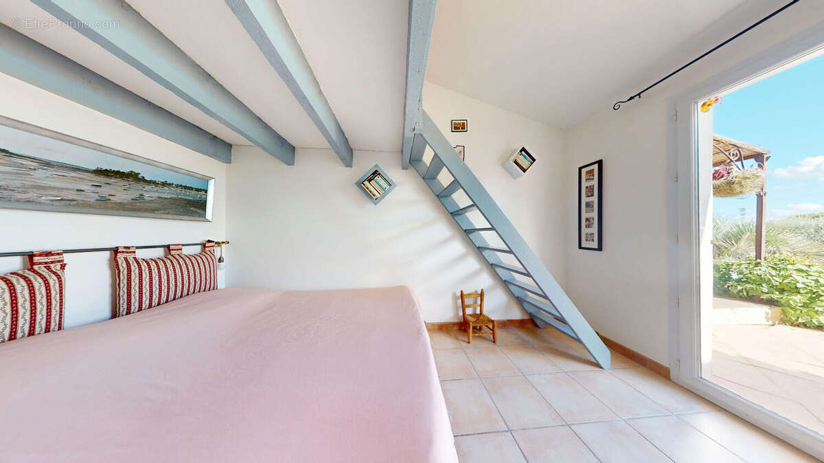 Maison à BAGNOLS-SUR-CEZE