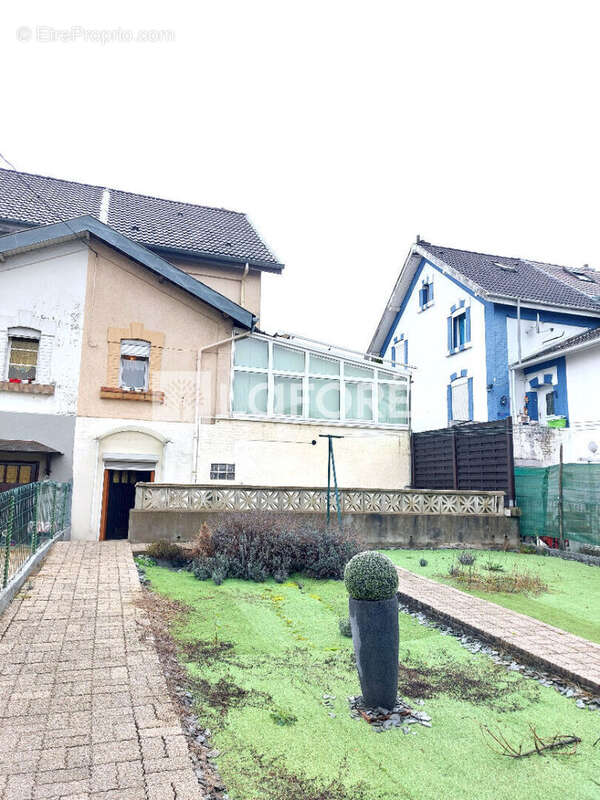 Maison à AUDUN-LE-TICHE