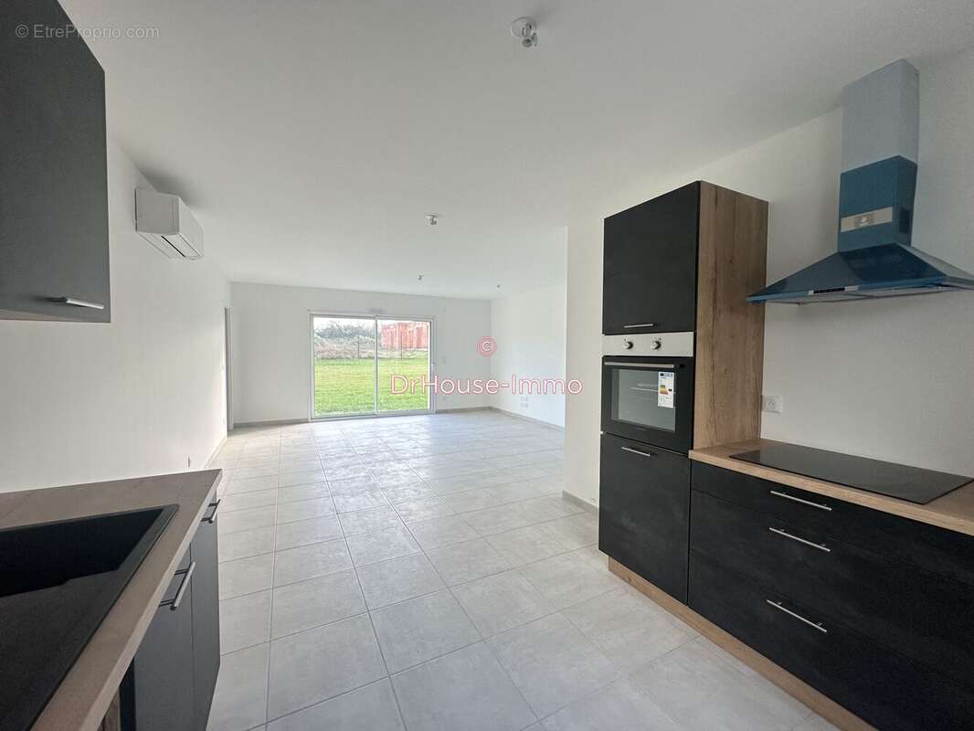 Maison à MESNIL-SAINT-PERE