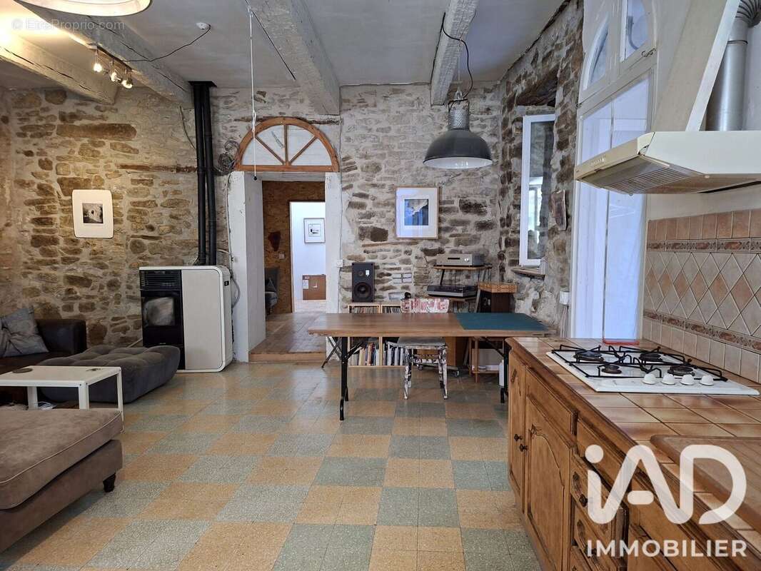 Photo 2 - Maison à LA LIVINIERE