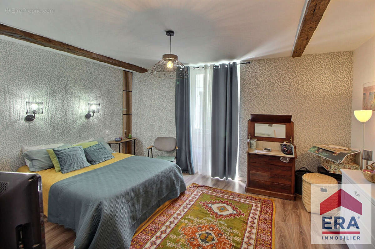 Maison à MONDRAGON