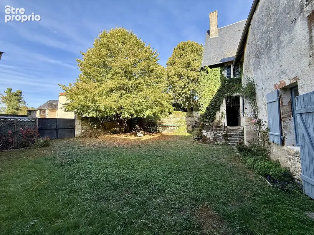 Manoir des XVᵉ & XVIᵉ siècles de 450 m2  dont 300 m2 déjà aménagés sur 880 m2 de terrain - photo 10