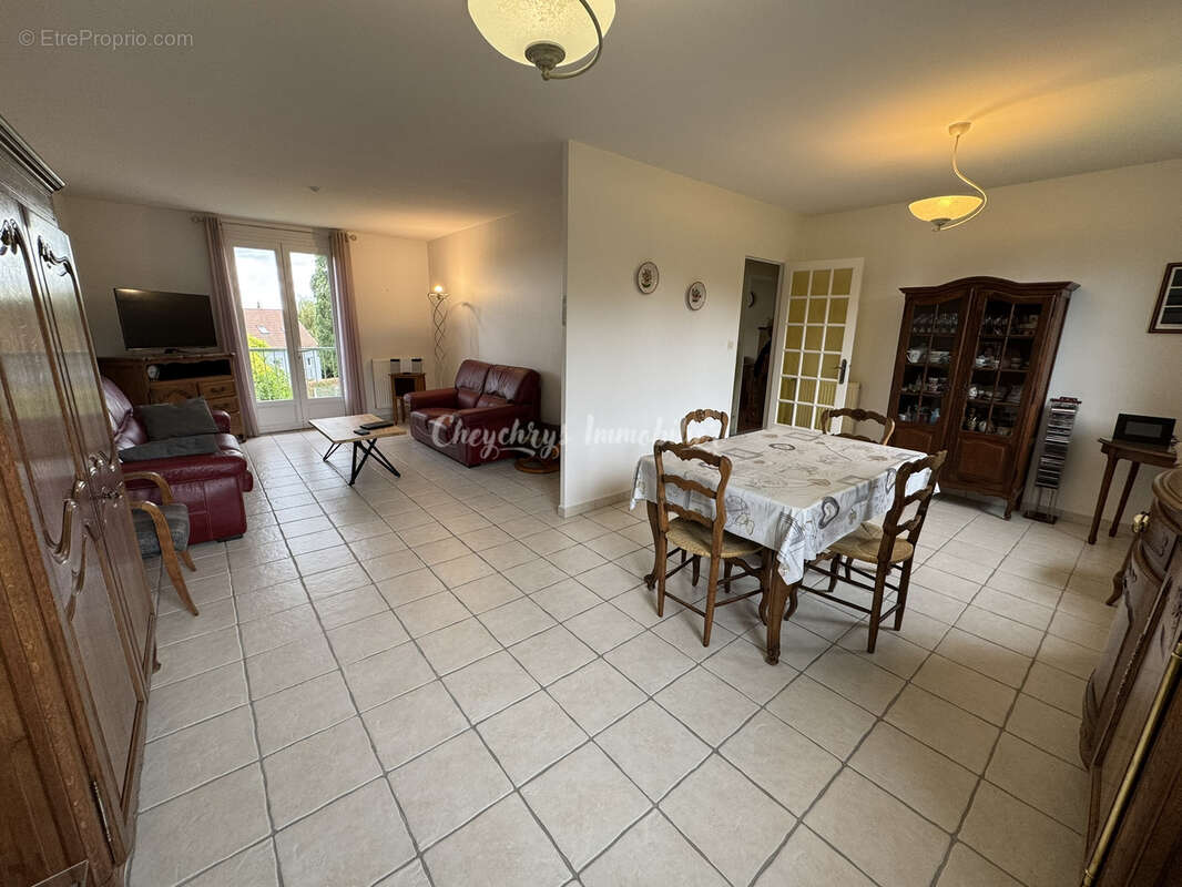 Maison à SAINT-MARTIN-AUX-CHARTRAINS