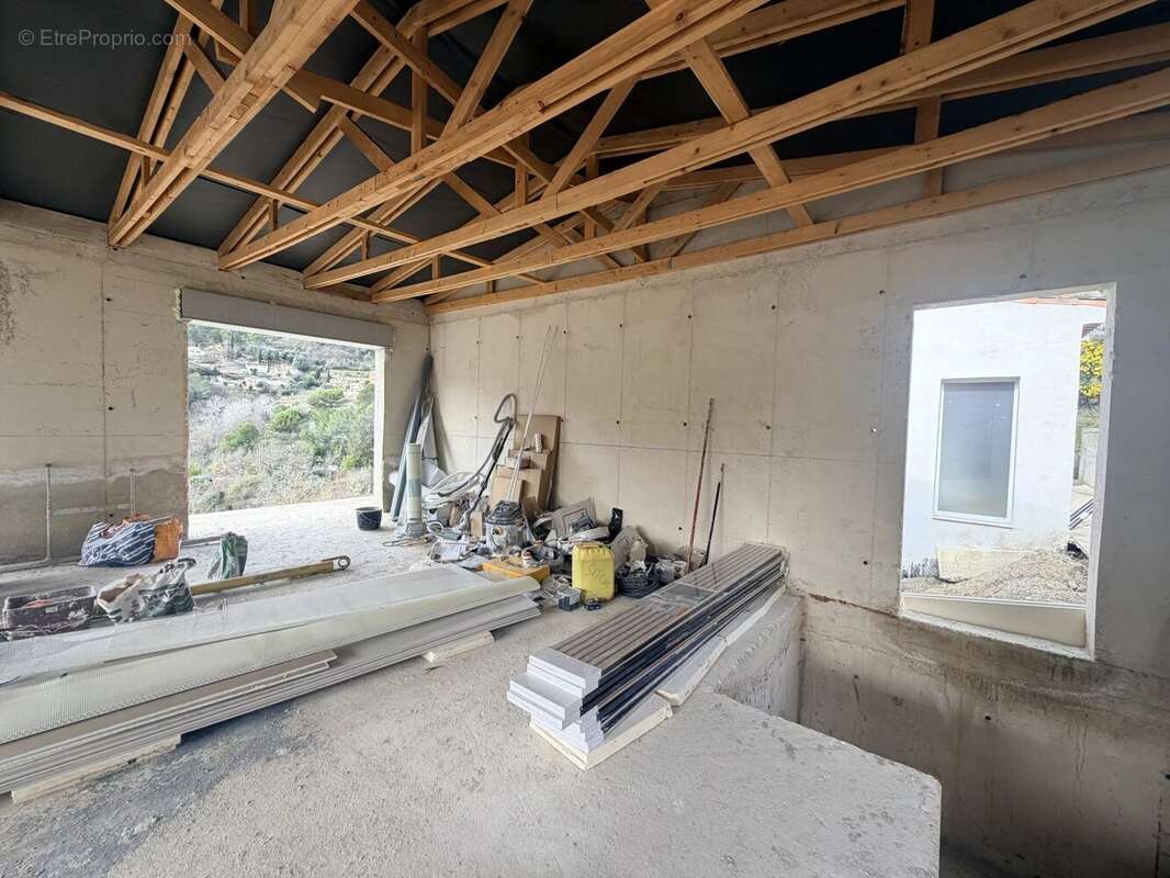 Maison à TOURRETTE-LEVENS