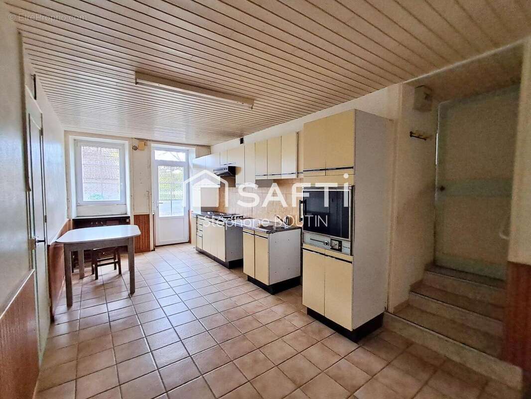 Maison 339 m² à Cezais  - photo 9
