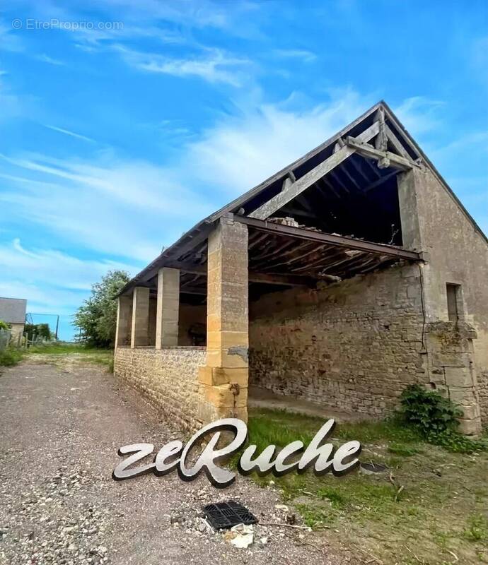 Maison à SAINT-VIGOR-LE-GRAND