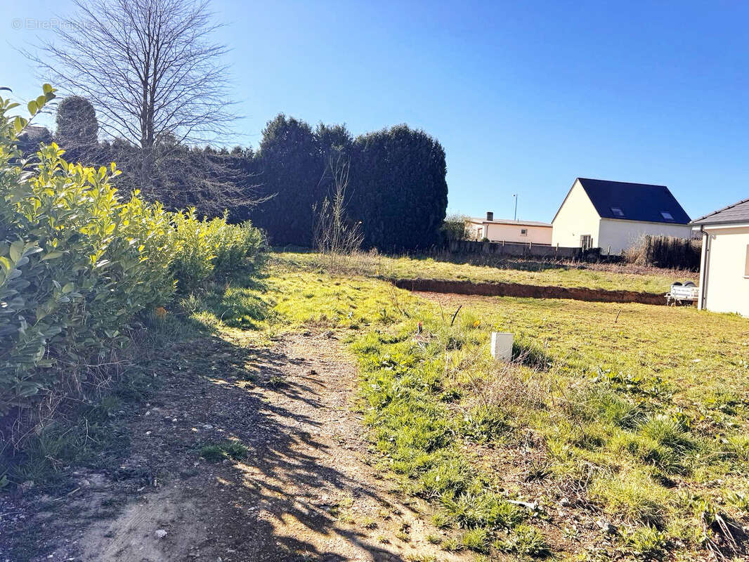 Terrain à BOURG-ACHARD