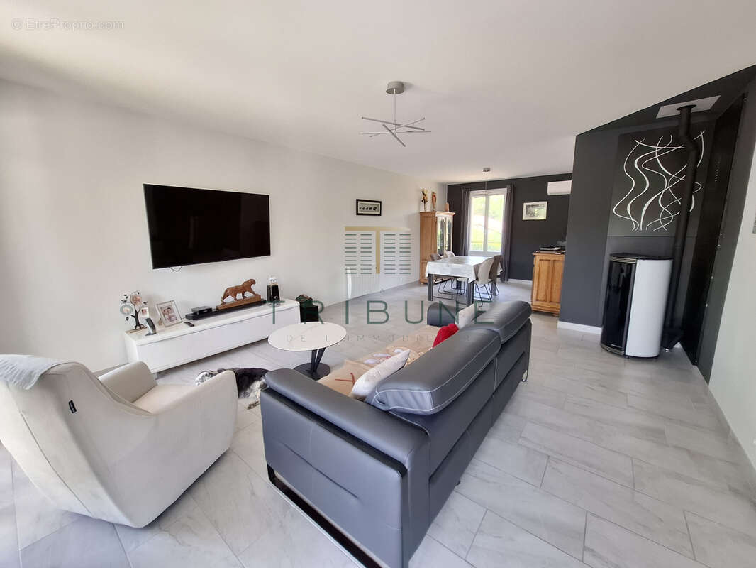 Maison T4 avec sous sol, jardin et garage à camping car - photo 5
