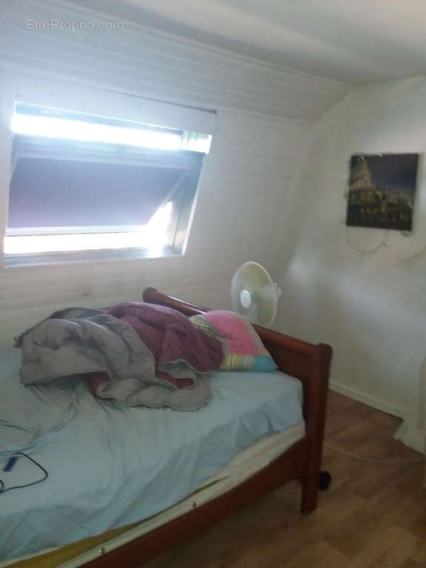 chambre au 2e - Maison à ROUBAIX