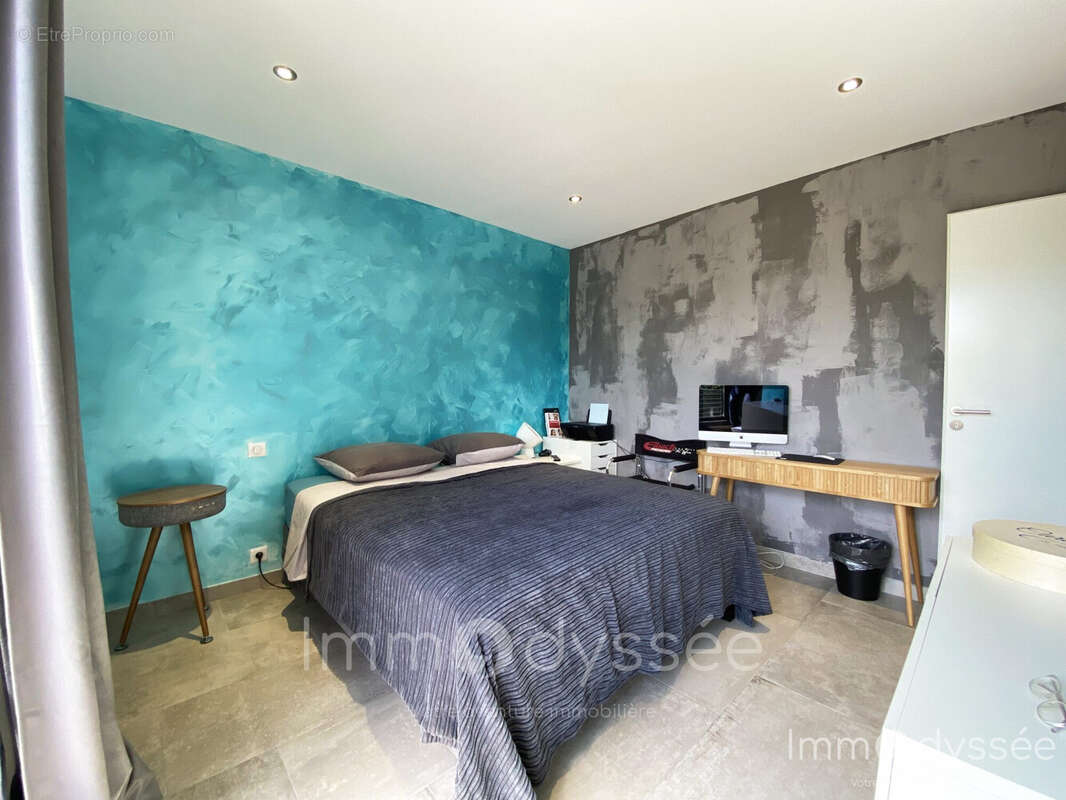 Maison à CHAMPS-SUR-MARNE