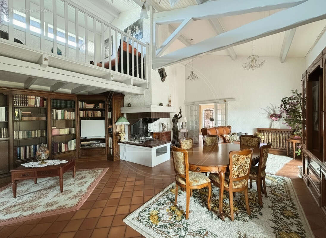 Maison à MIOS