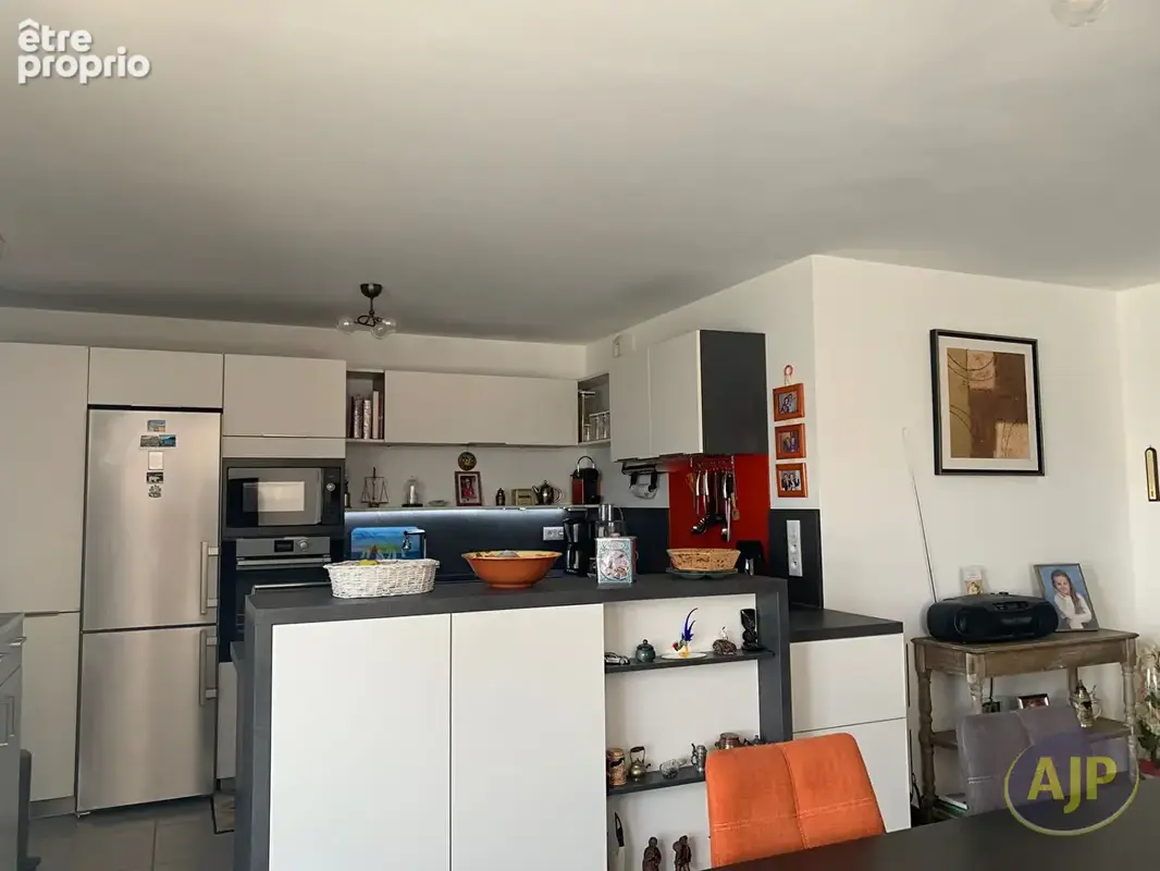 ST SEBASTIEN, T5 105 m² et 2 Garages - photo 6