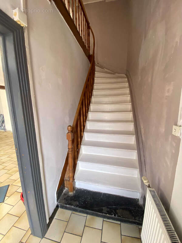 Maison robuste en brique - photo 2