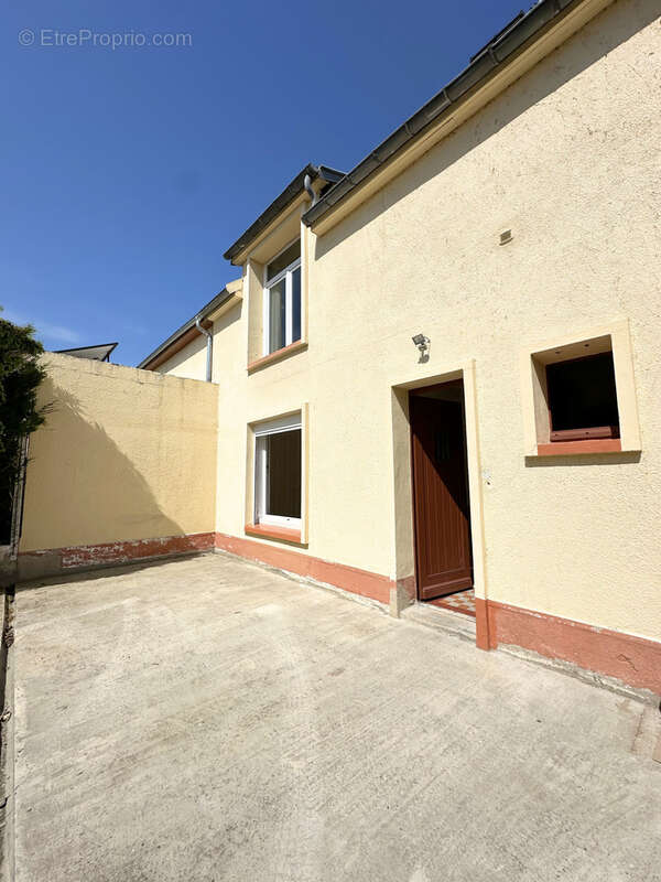 Maison à HANGEST-SUR-SOMME