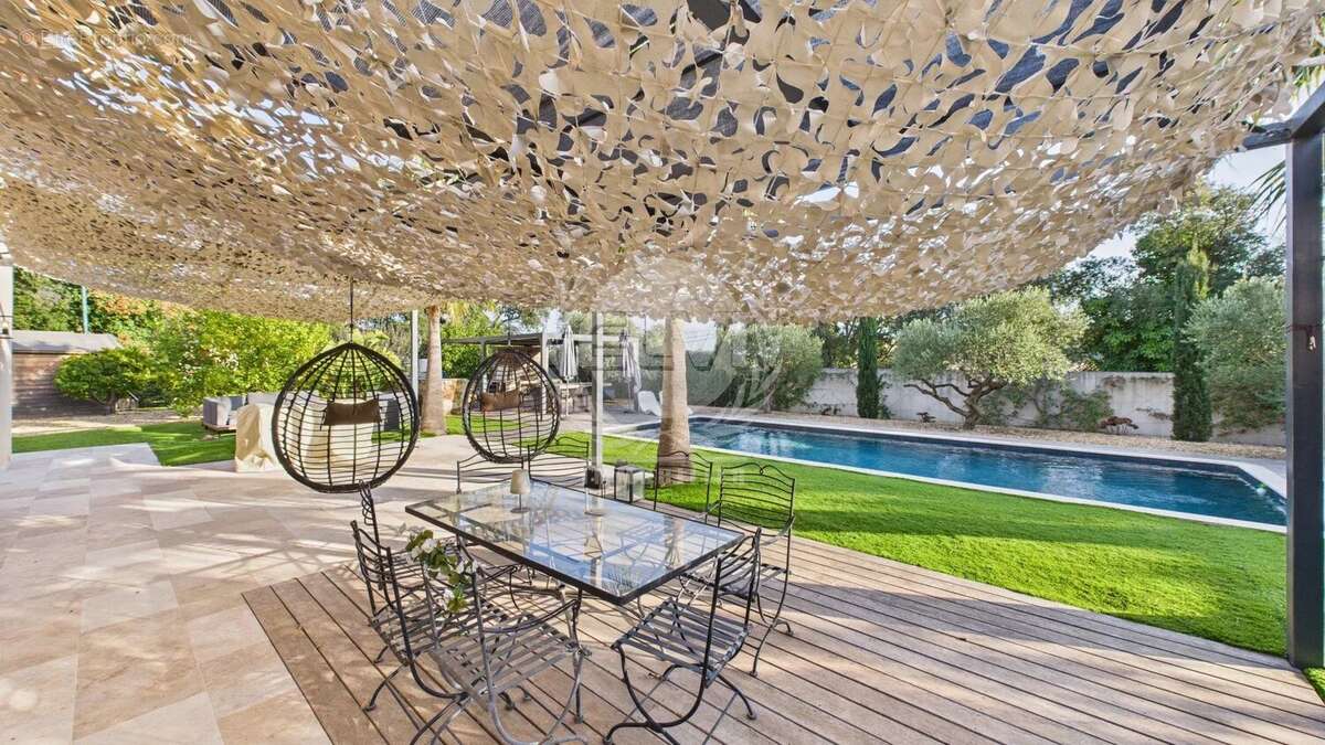 Maison à PLAN-DE-LA-TOUR