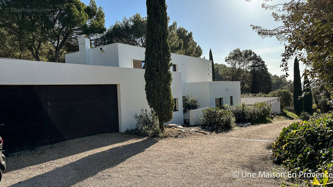 Maison à VILLENEUVE-LES-AVIGNON