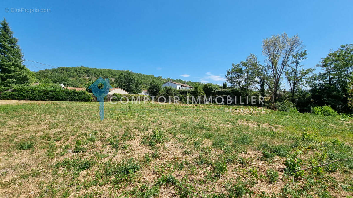 Dépt. 07 - A VENDRE à RUOMS - Belle parcelle constructible de 1.500 m2 en Zone UC - photo 2