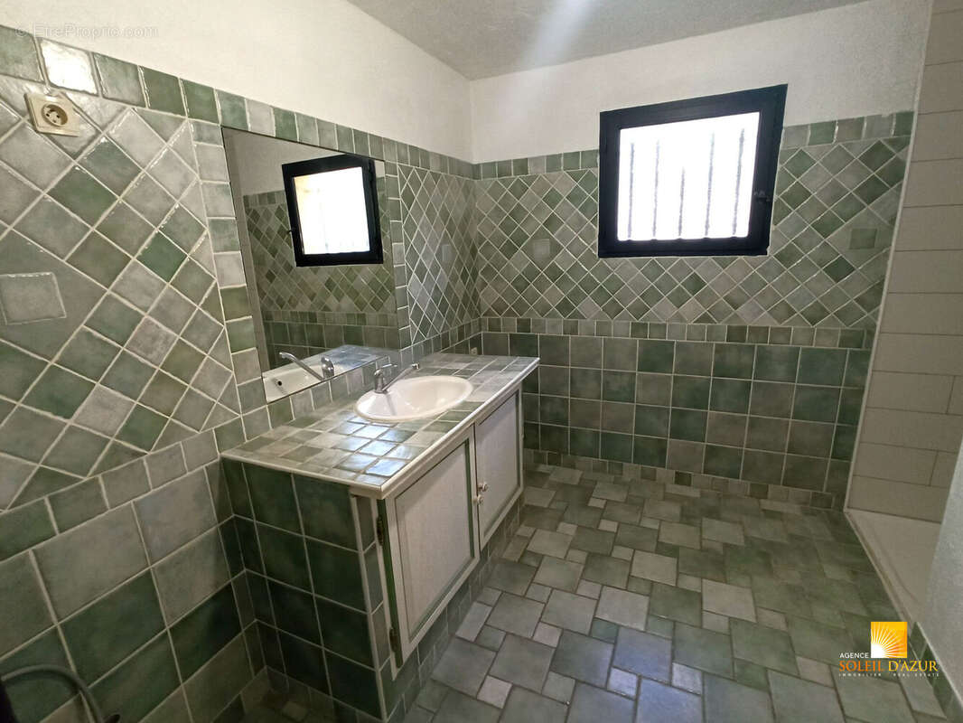 Maison à PEYMEINADE