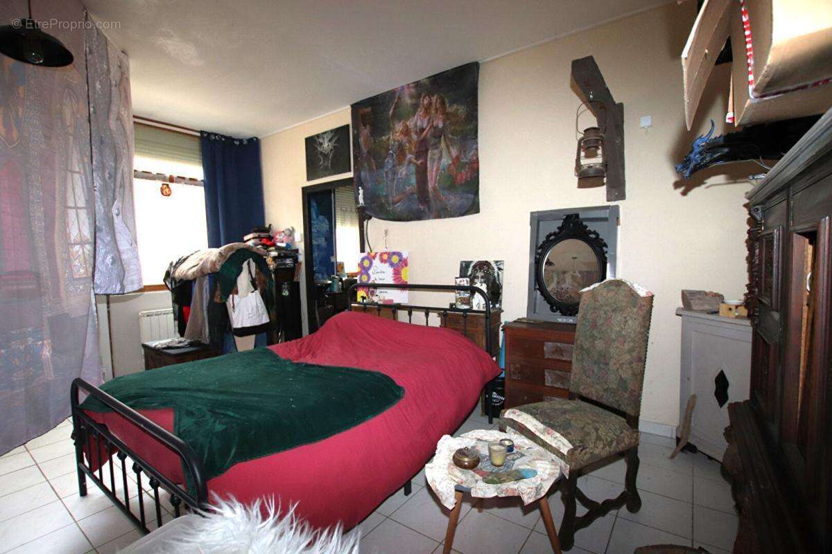 Maison à VILLEFRANCHE-DE-PANAT