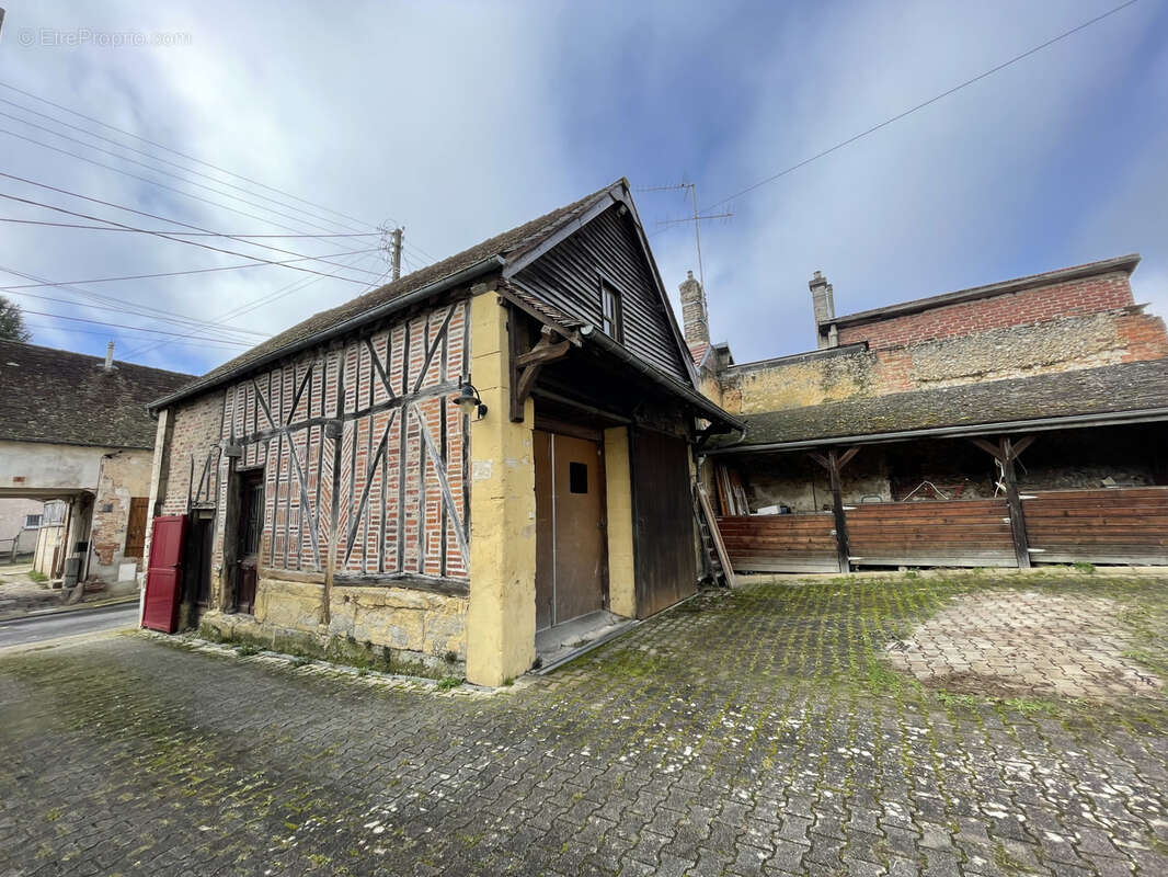 Maison à MERU
