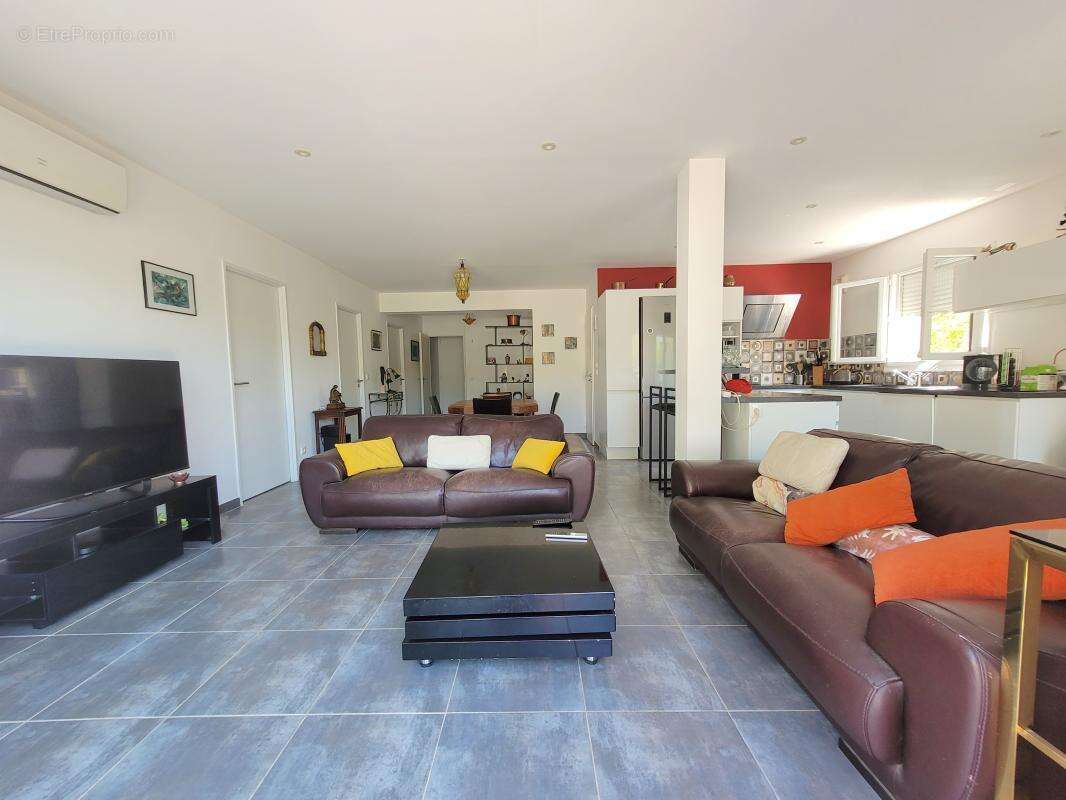 Maison 147 m² à Ensues-La-Redonne  - photo 5